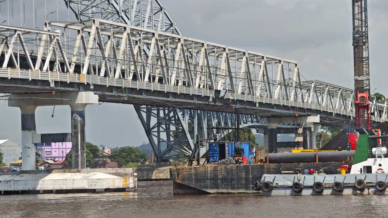 Pembangunan Fender Jembatan Mahakam Samarinda Dimulai, Estimasi Selesai April 2026