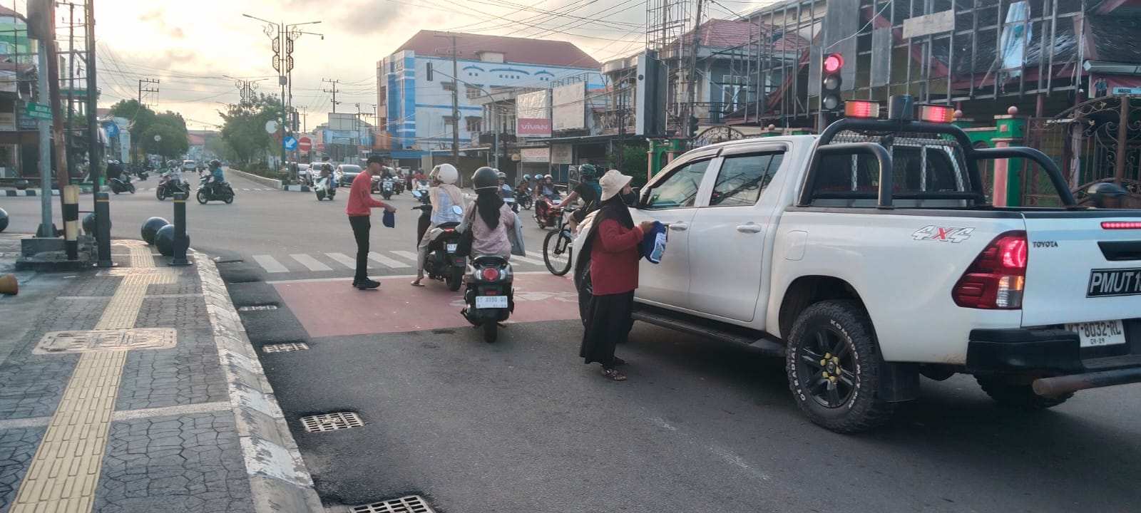 Pedagang Bontang Galang Dana Bantu Korban Kebakaran di Berbas Tengah