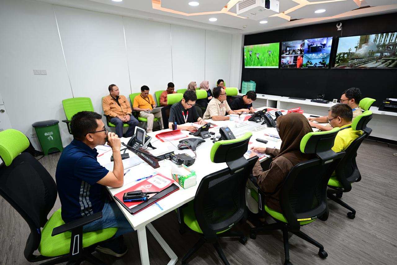 Simulasi Kebakaran di Loading Dock, Badak LNG Uji Kesiapsiagaan Pekerja Hadapi Kondisi Darurat