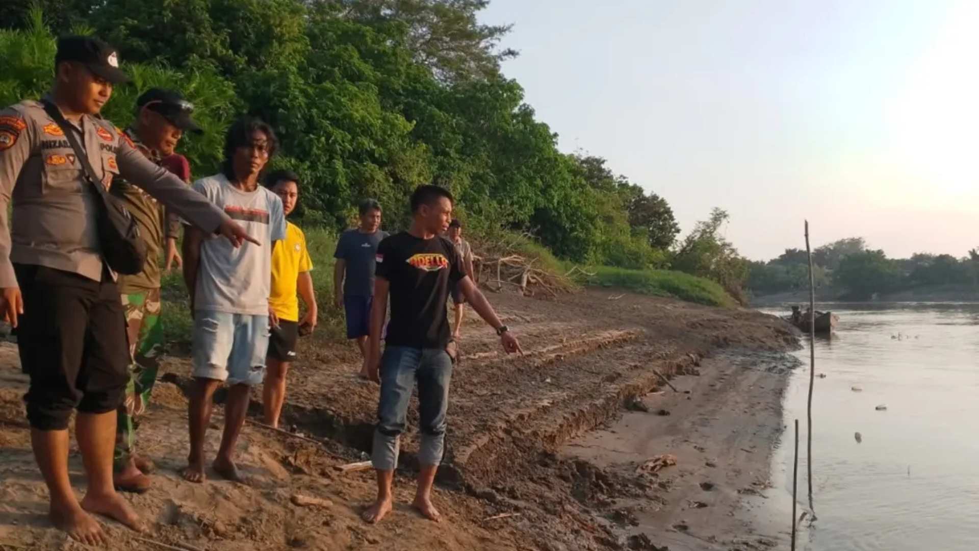 Perahu Bermuatan Sawit Karam di Sungai Belayan Kukar, Satu Warga Tenggelam