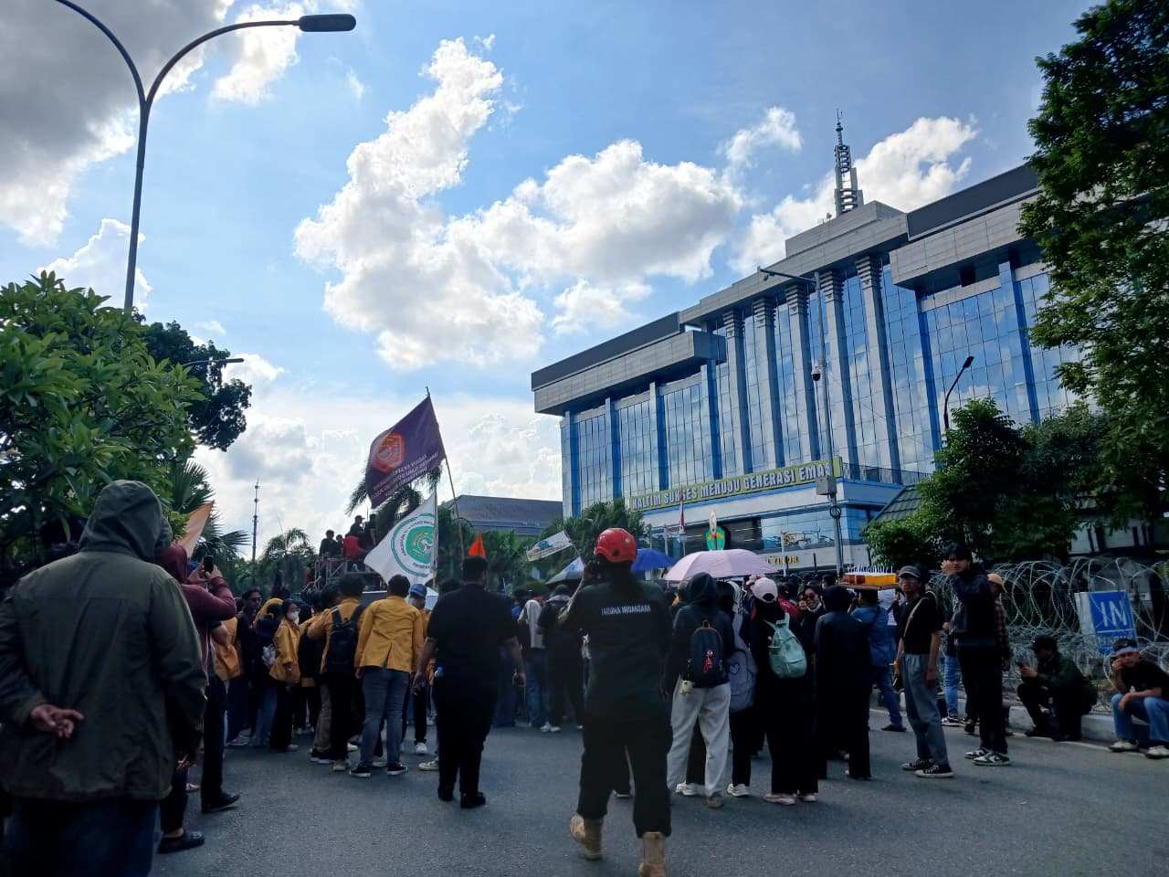 Kursi Pijat dan Akuarium Bakal Diganti Pakai Uang Pribadi Gubernur Kaltim, Pengamat: Orang dalam Keadaan Panik