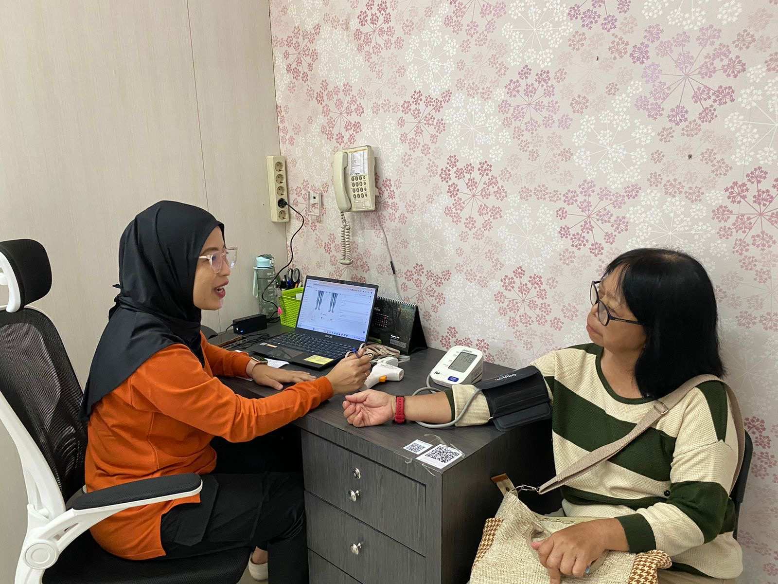 Deteksi Dini Kanker, Puskesmas Bontang Utara II Gelar Cek Kesehatan Gratis Bersama Gereja Imanuel