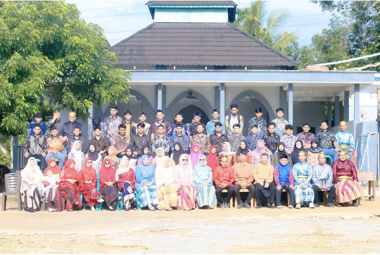 Kelulusan di Makam, SMKS Kutim Cemerlang Luluskan 49 Siswa dengan Nuansa Reflektif