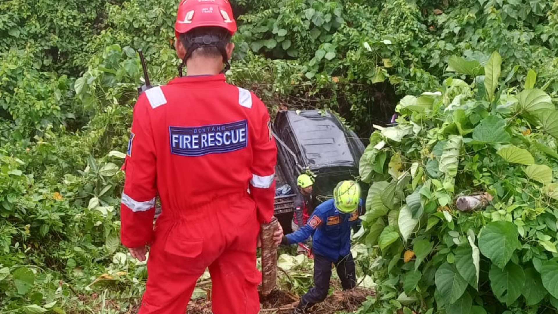 Mobil Pick Up Masuk Jurang di Bontang, Supir Mengaku Reflek Hindari Perempuan Berambut Panjang Menyeberang