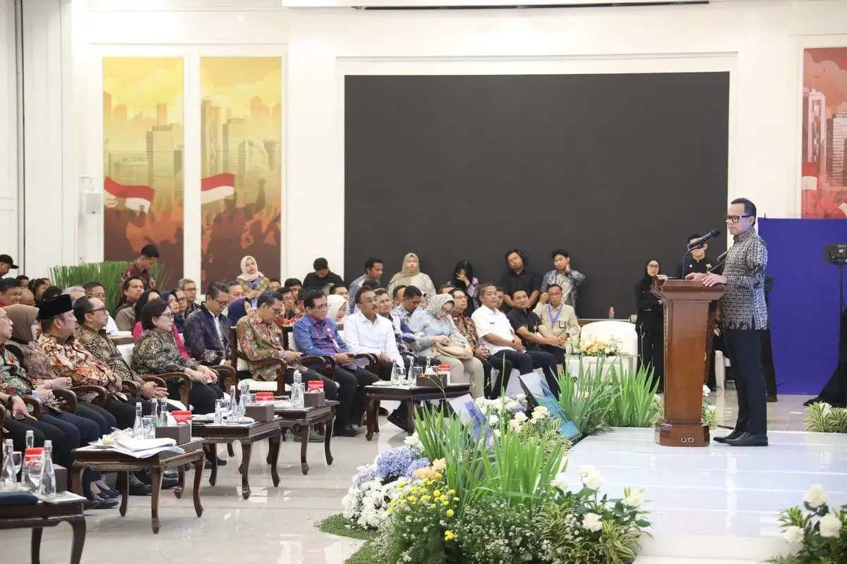Berkali-Kali Viral, Wamendagri Tegur Gubernur Kaltim karena Langgar Prinsip Efisiensi