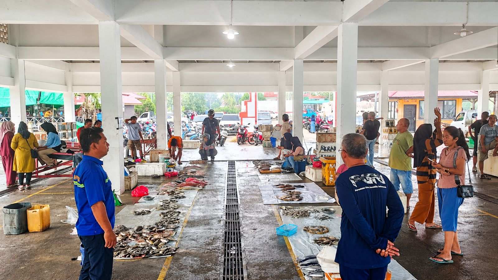 Vakum Tiga Bulan Pedagang di TPI Tanjung Limau Bontang Mulai Jualan Lagi