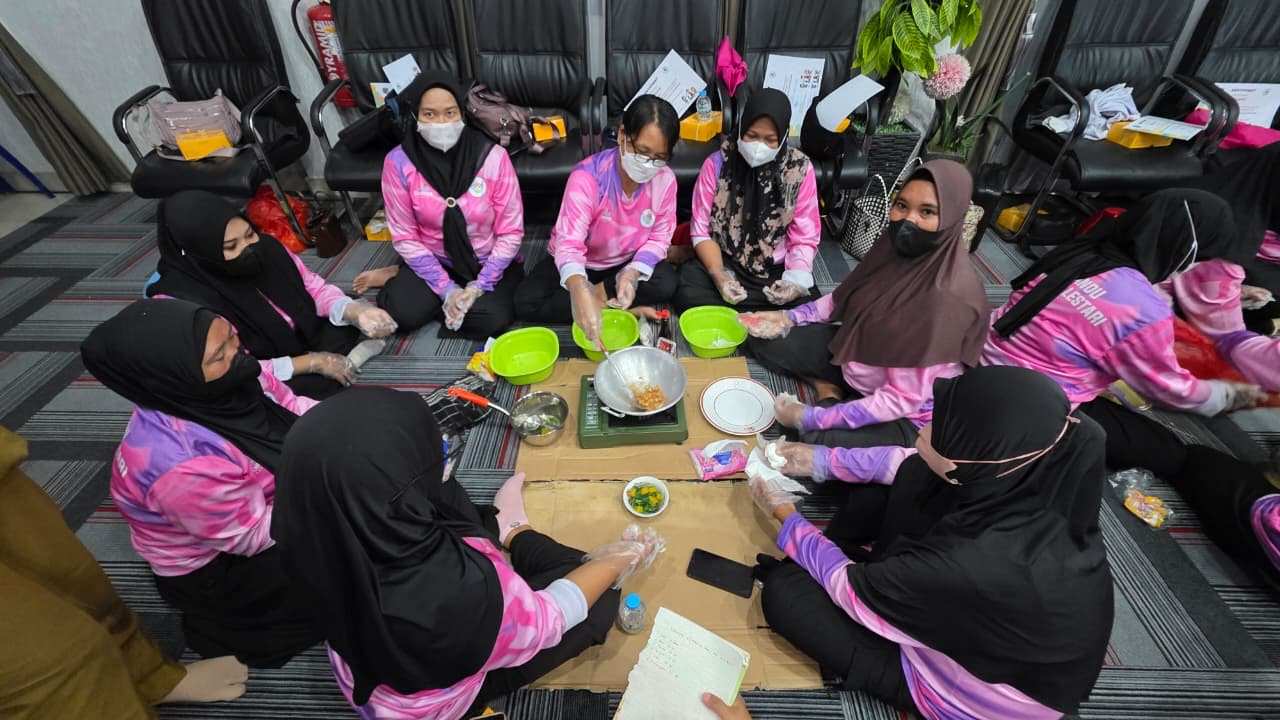 Puskesmas Bontang Lestari Bekali Kader Olah PMT untuk Tekan Stunting Sejak Dini