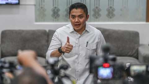 Seakan Tak Terima Dikritik, Seskab Teddy Singgung Dino Patti Djalal Begini