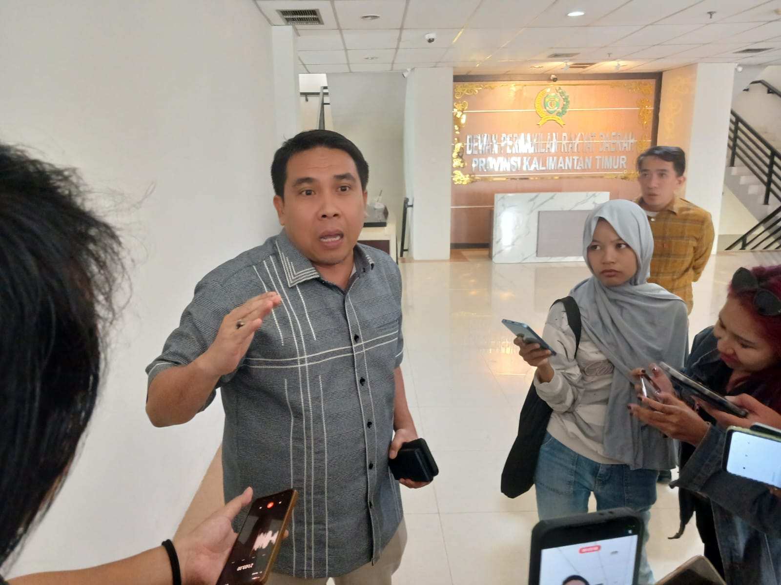 Mayoritas Anggota Fraksi Golkar DPRD Kaltim Tak Hadir di Rapat Paripurna Hak Angket, Ayub: Oh Iya Kah?
