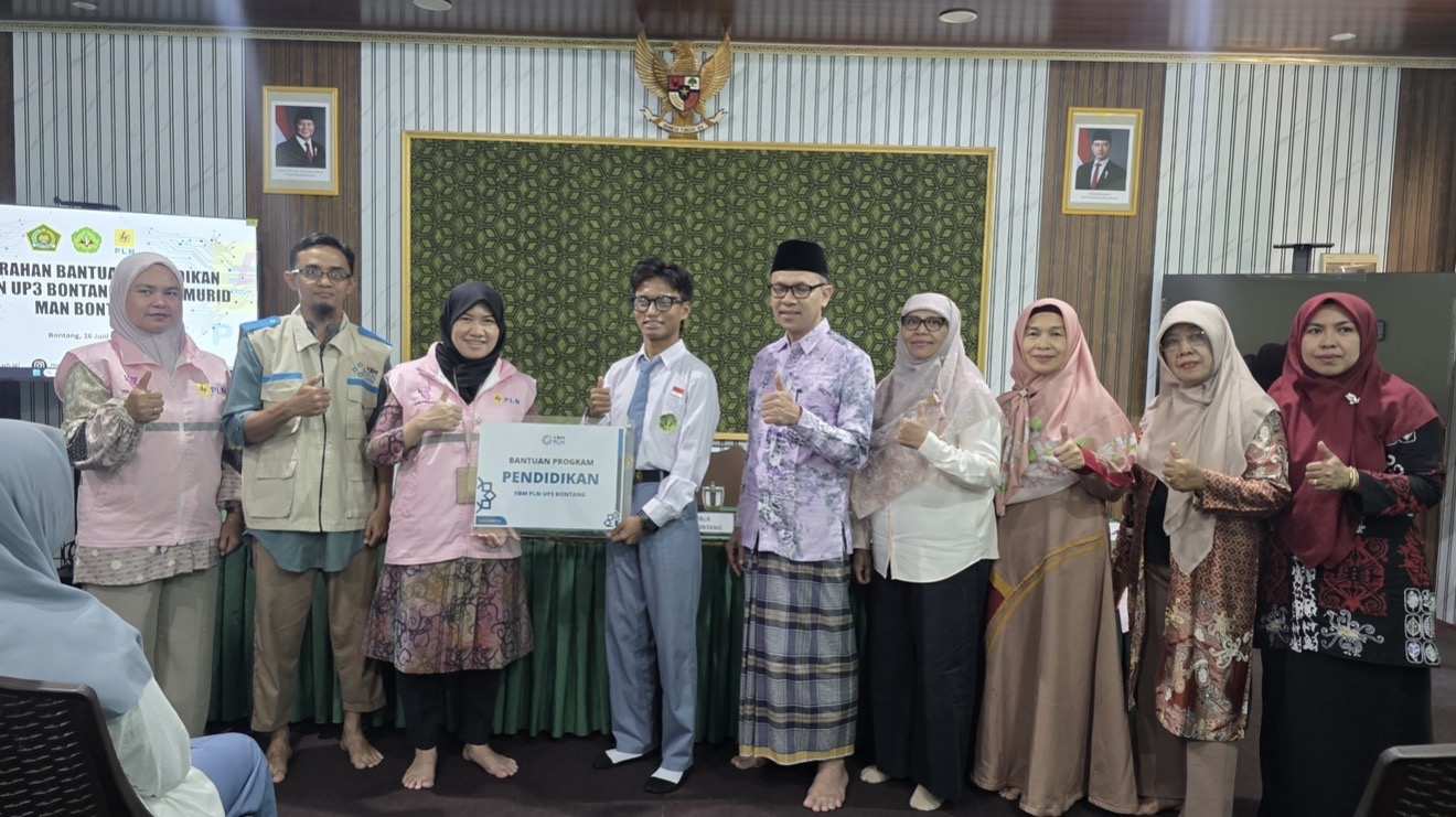 YBM PLN UP3 Bontang Salurkan Bantuan Pendidikan untuk 20 Siswa MAN Bontang