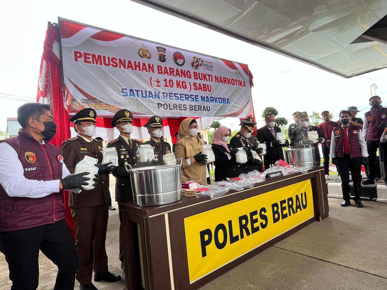 10 Kg Sabu Direbus dengan Deterjen saat HUT ke-80 Bhayangkara di Berau