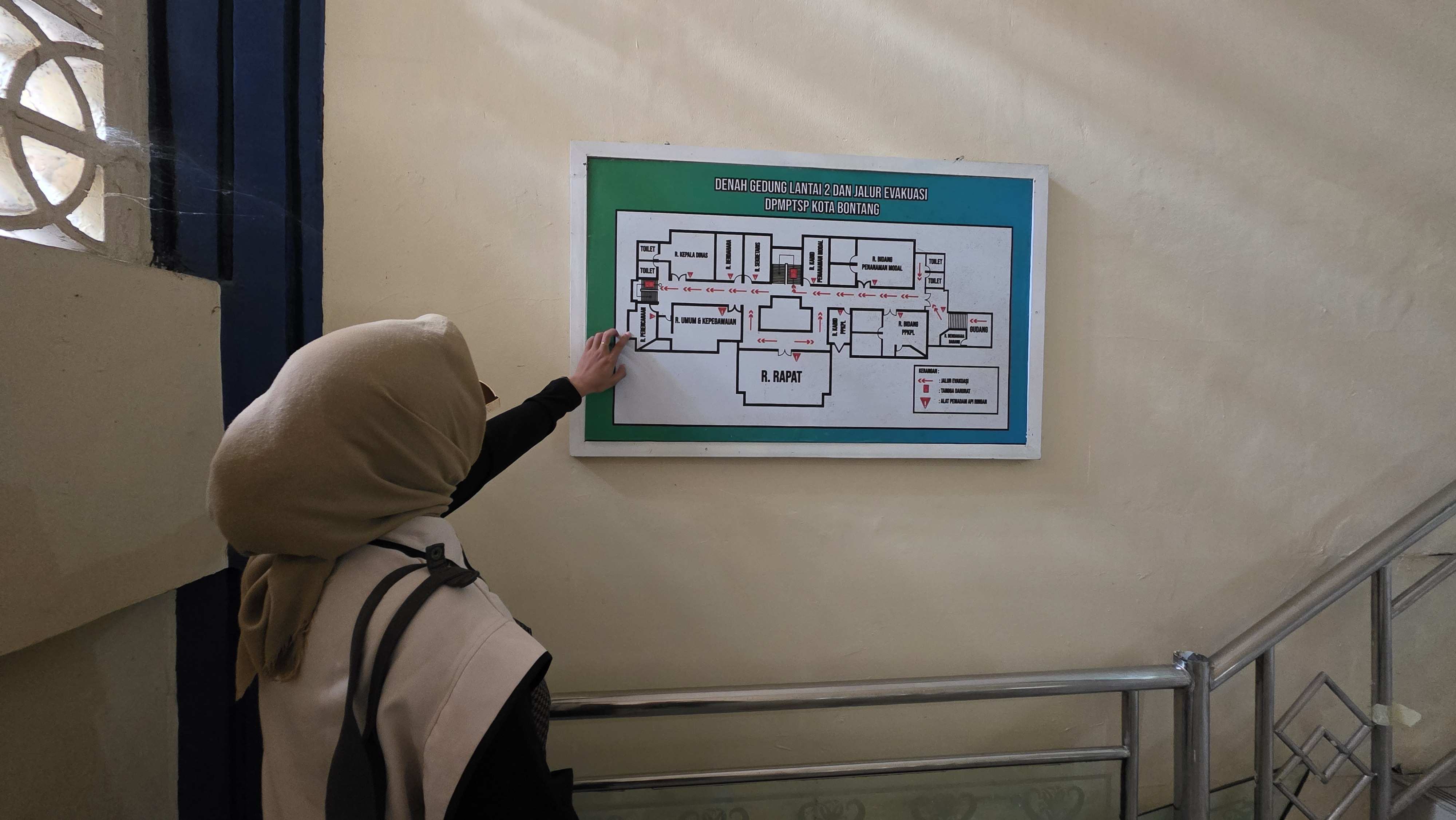 Utamakan Rasa Aman Pengunjung, DPMPTSP Bontang Lengkapi Kantor dengan Jalur Evakuasi
