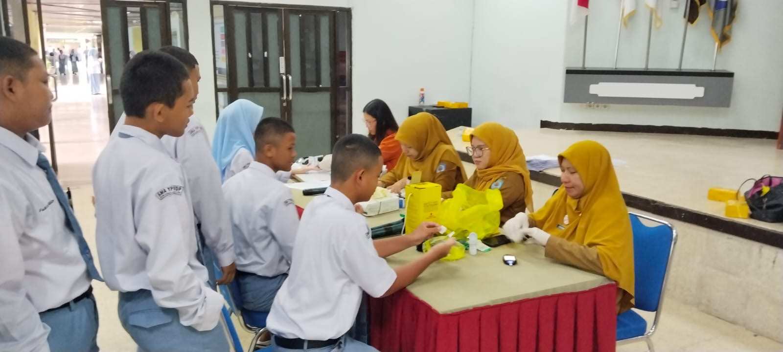 Deteksi Dini Kesehatan Remaja, Puskesmas Bontang Selatan 1 Gelar Cek Kesehatan Gratis di SMA YPVDP