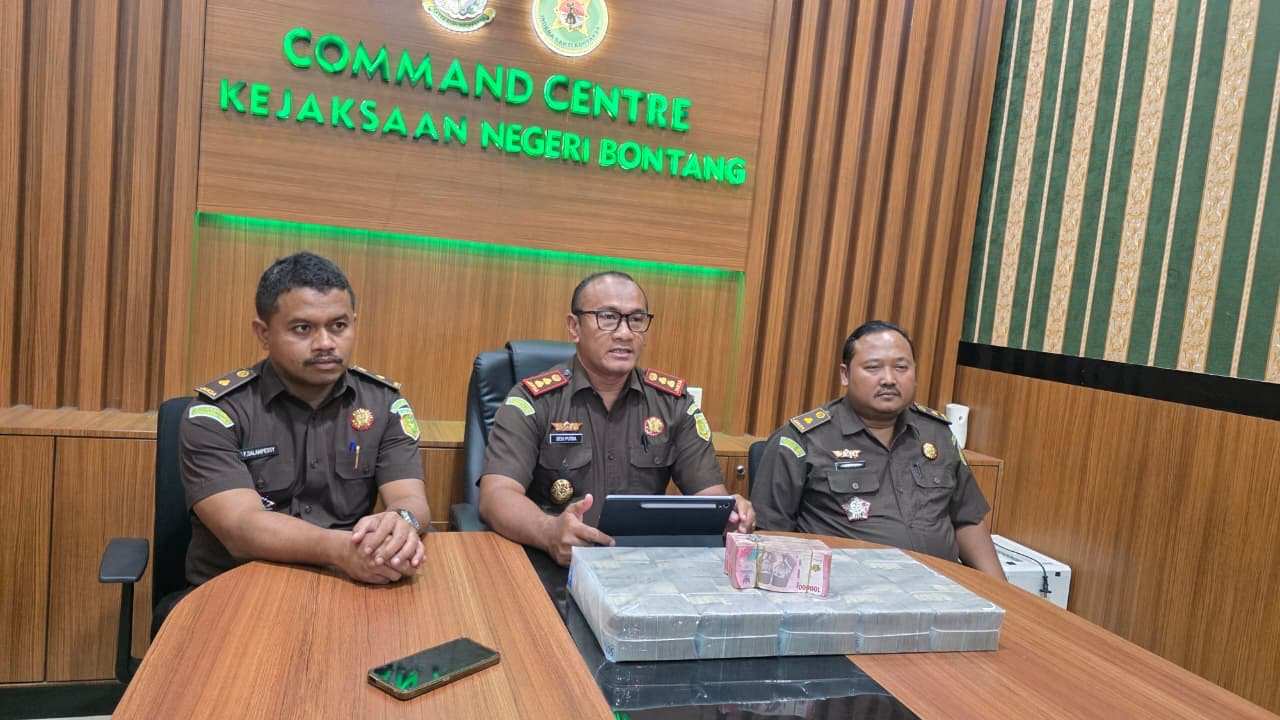 Dituntut 1,5 Tahun, Tiga Terpidana Korupsi Bimtek Dishub Divonis 1 Tahun Penjara