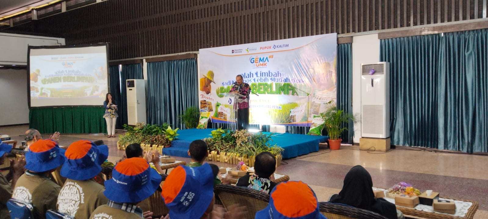 Tingkatkan Kesejahteraan Petani, Pupuk Kaltim Gelar Pelatihan Olah Limbah Jadi Kompos