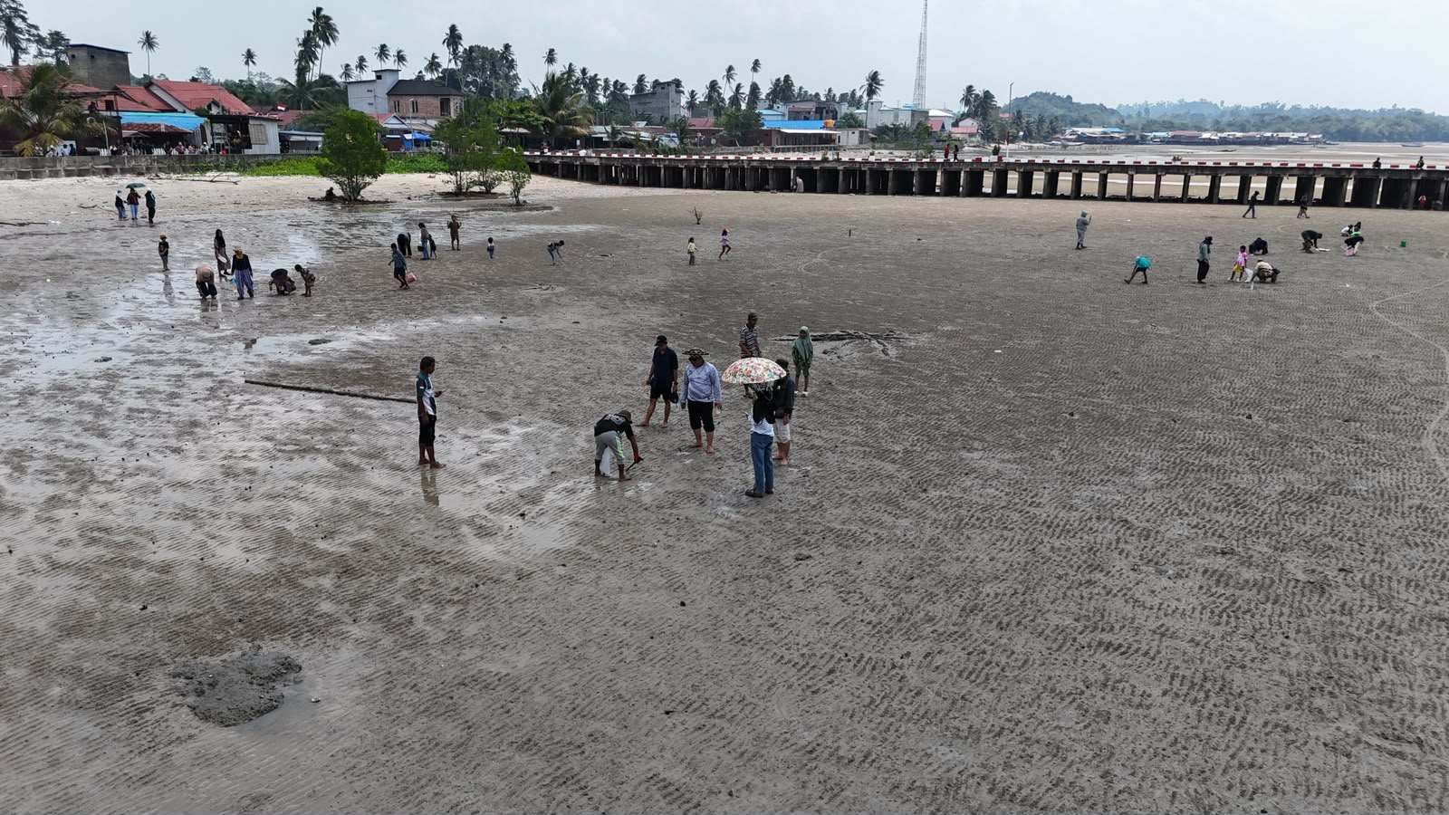 Wabup Sebut "Mengguris Bikin" di Talisayan Bisa Jadi Objek Wisata Baru di Pesisir