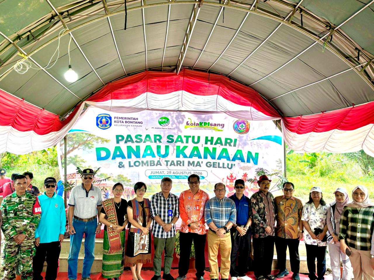 Gali Potensi UMKM, Pasar 1 Hari Hingga Tari Ma'gellu Semarakkan Kolaborasi PT KPI dan Warga Kanaan