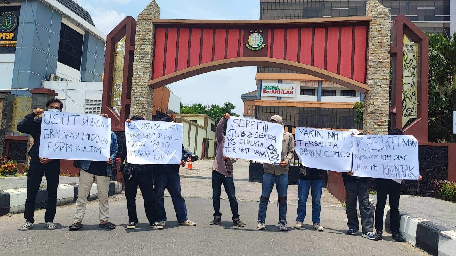 Sekda dan Kepala Dinas ESDM Disorot, JAMPER Kaltim Datangi Kejati