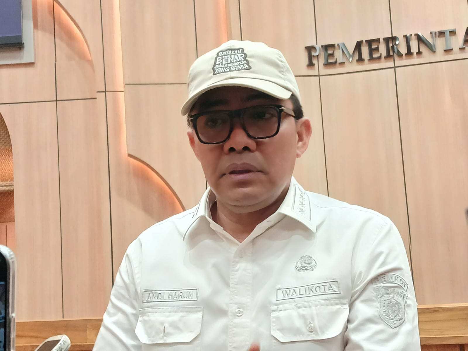 Wali Kota Samarinda Klarifikasi Polemik Pasar Pagi dan Mobil Dinas