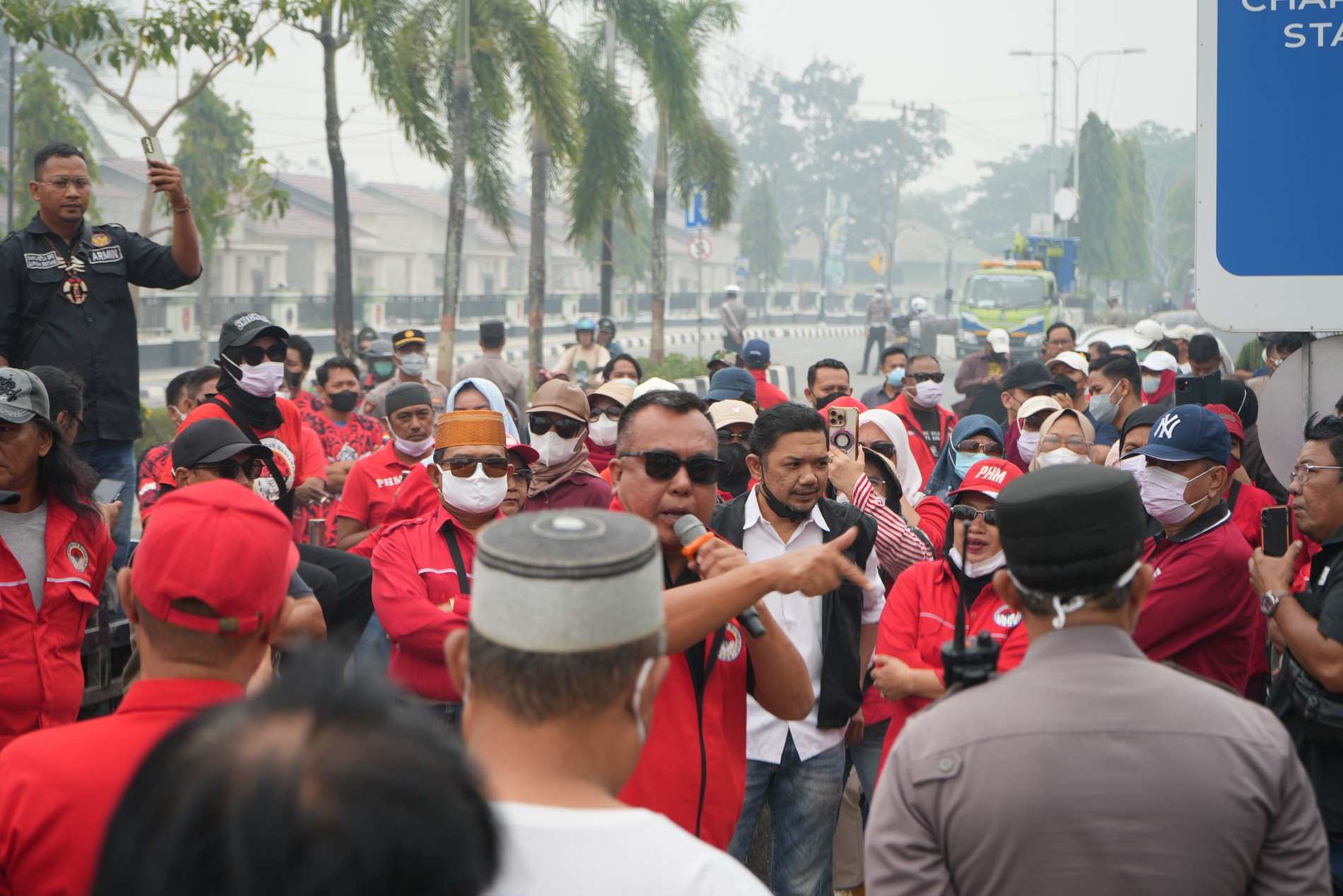 Pemadaman Listrik Berulang Hampir 100 Hari, Warga Bontang Tuntut PLN Beri Kompensasi
