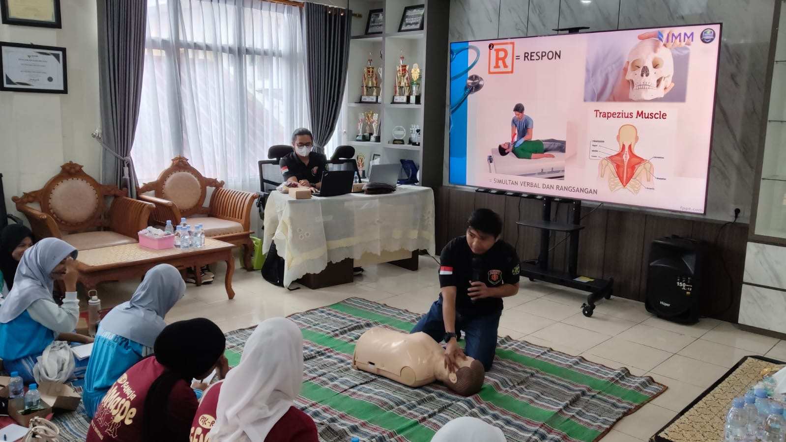 Puskesmas Bontang Utara II Bekali Pelajar Keterampilan Bantuan Hidup Dasar