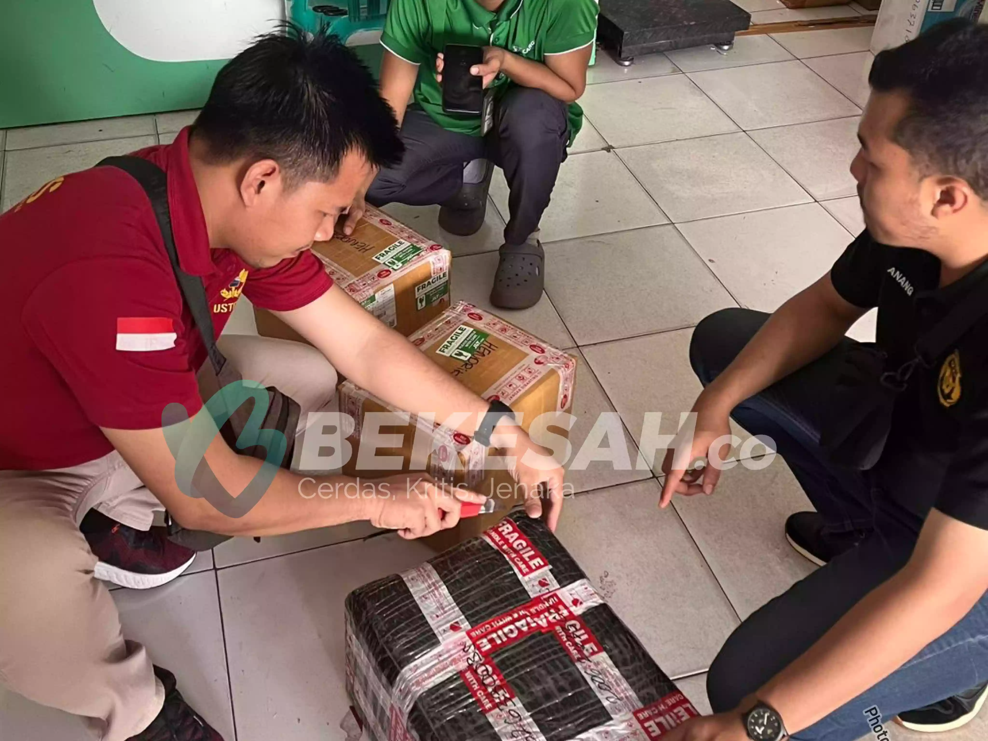 Bea Cukai Bontang Gagalkan Penyelundupan 78 Botol Miras Ilegal