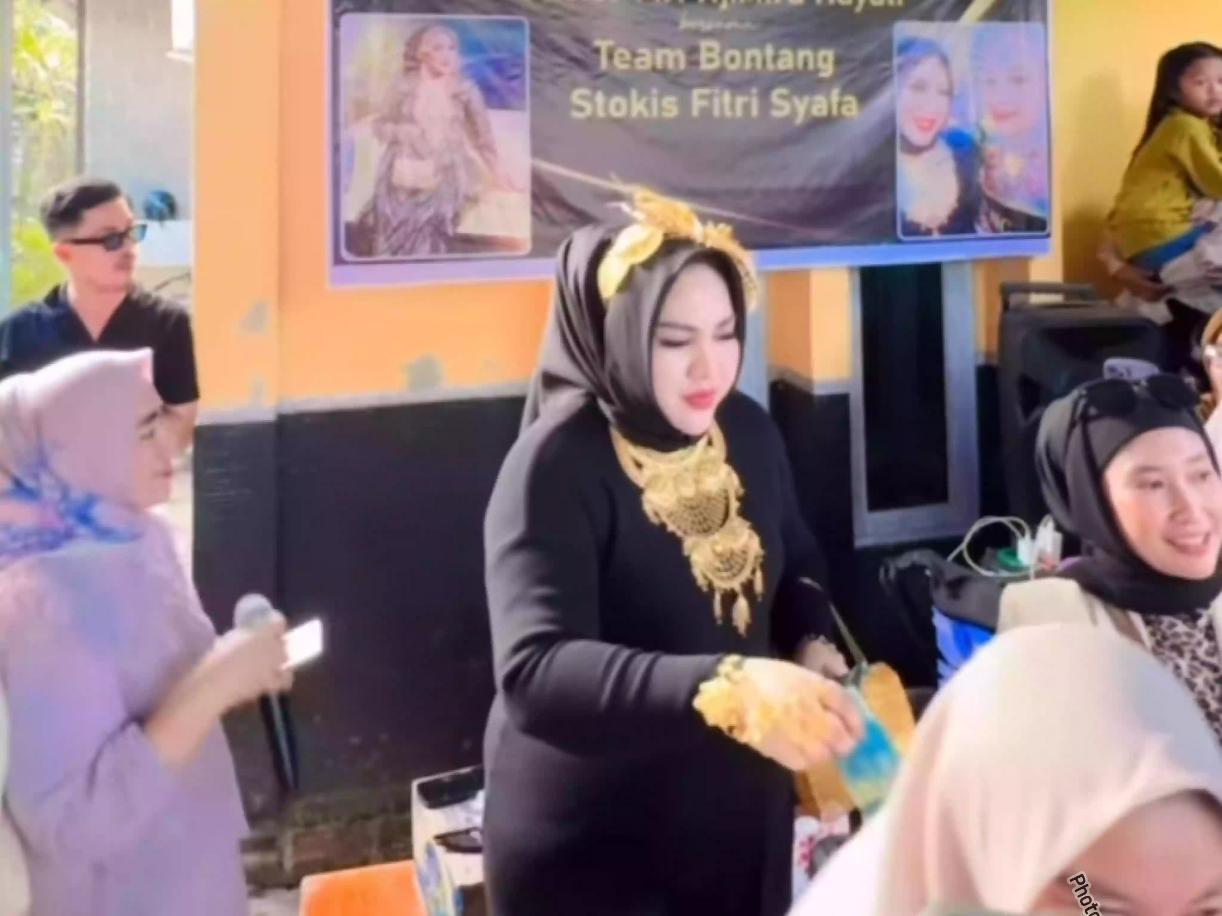 Si Wanita Emas Mira Hayati Pulang Kampung ke Bontang: Welcome to Loktuan, Nggak Ada yang Berubah
