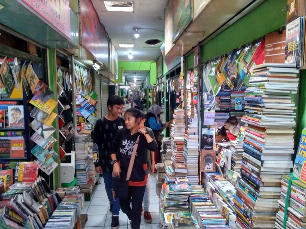 Buku Pelajaran dan Buku Agama Bebas PPN