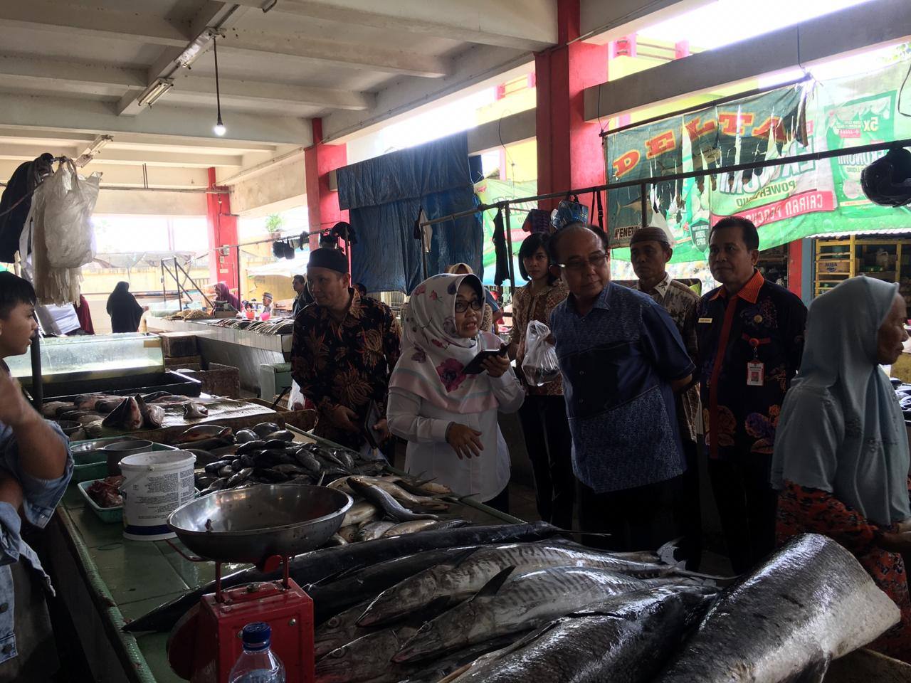 Sidak Pasar Telihan, Walikota Neni Minta Pedagang di Trotoar Pindah