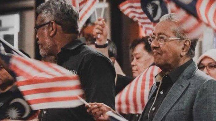 Kabinet Pemerintahan Malaysia Dibubarkan Pasca Mahathir Mundur