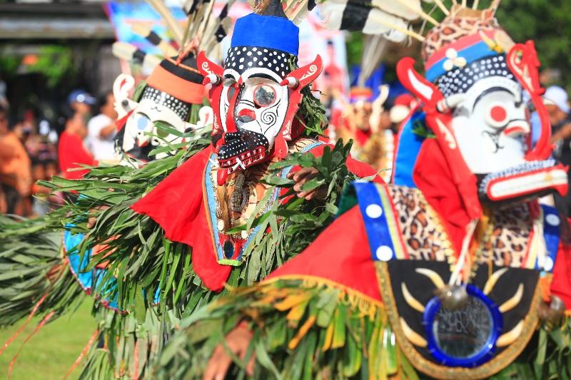 Rangkaian Kesenian dalam Ritual Adat Lom Plai Dayak Wehea Ditiadakan Tahun Ini