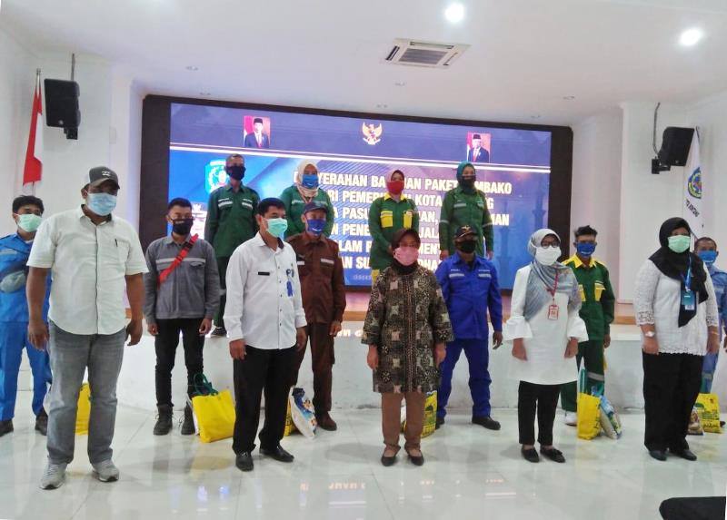 200 Petugas Taman, PJU dan Pemakaman Dapat Paket Sembako