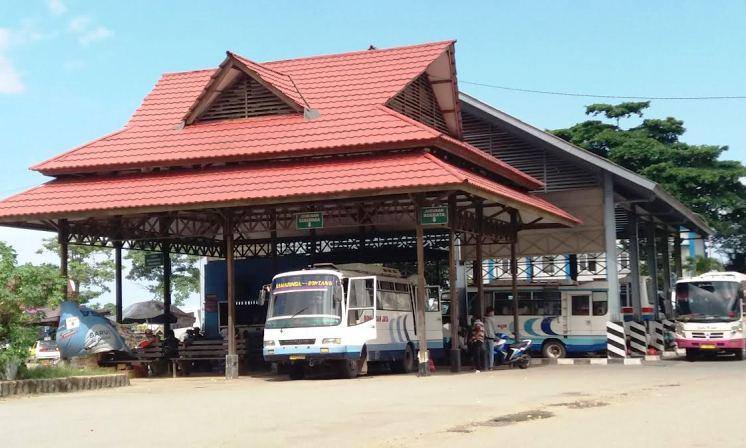 Cerita Sopir Bus Bontang-Samarinda, Hari-hari Makan Nasi Kecap Garam