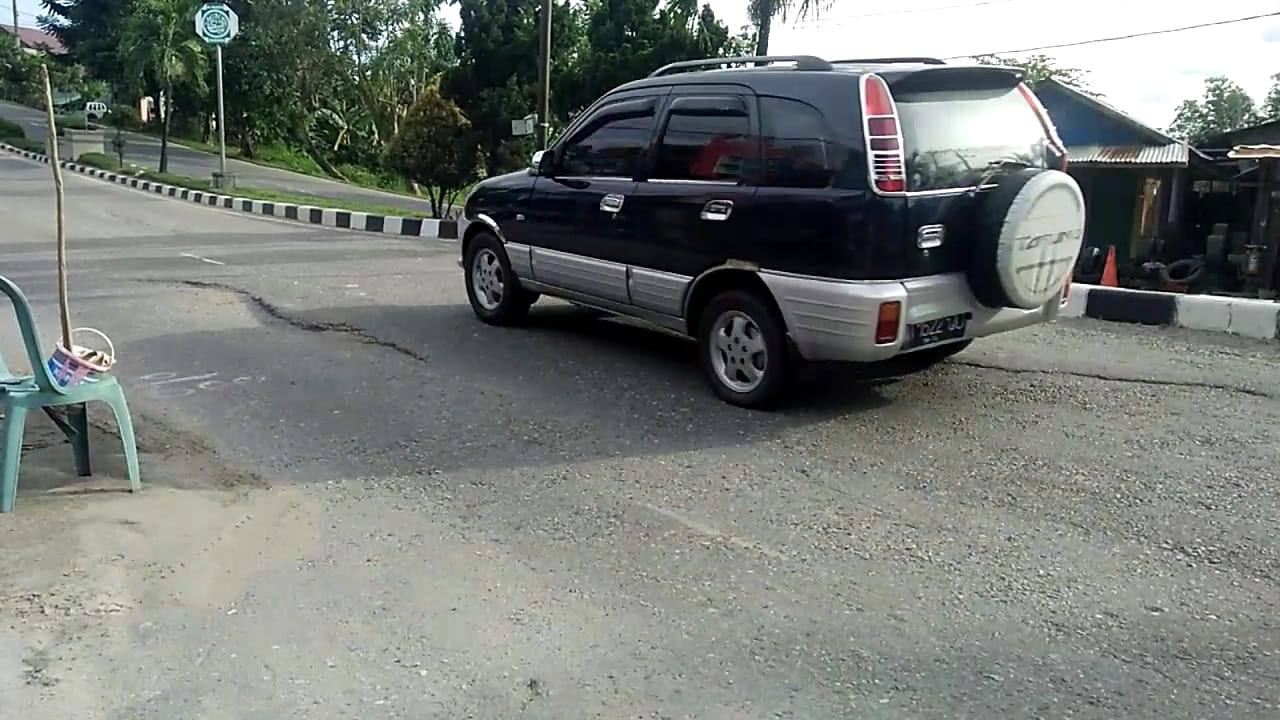 Warga Keluhkan Kondisi Jalan Utama Bontang, Berlubang dan Amblas