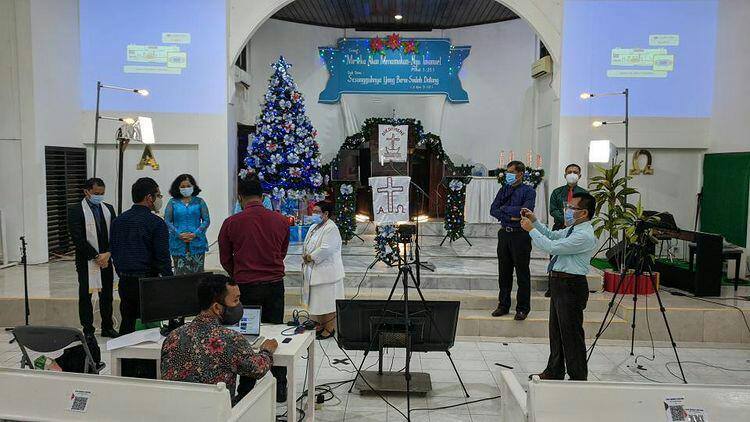 Perayaan Natal di Tengah Pandemi, Jemaat Pilih Ibadah di Rumah