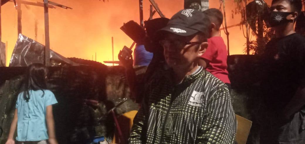 Cerita Kakek Mukhlis, Lagi Lembur Menjahit di Lapaknya saat Api Membakar Pasar Citra Mas