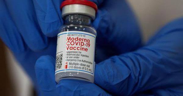 Nakes Bontang Bakal Disuntik Vaksin Dosis Ketiga Pakai Moderna