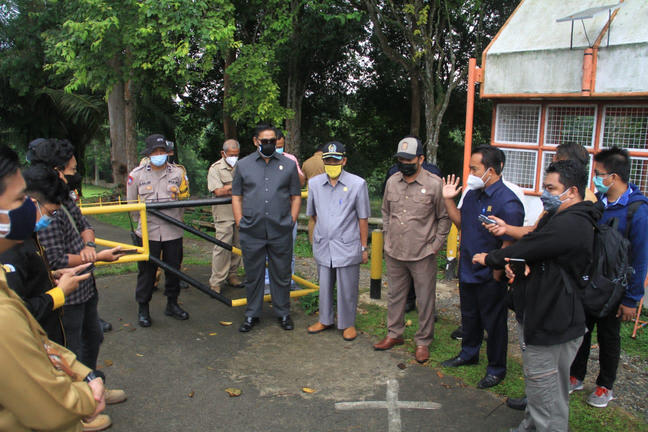 Jalan Ditutup, Komisi III Sidak ke Pemukiman Warga di Balik Tembok Hotel Sintuk