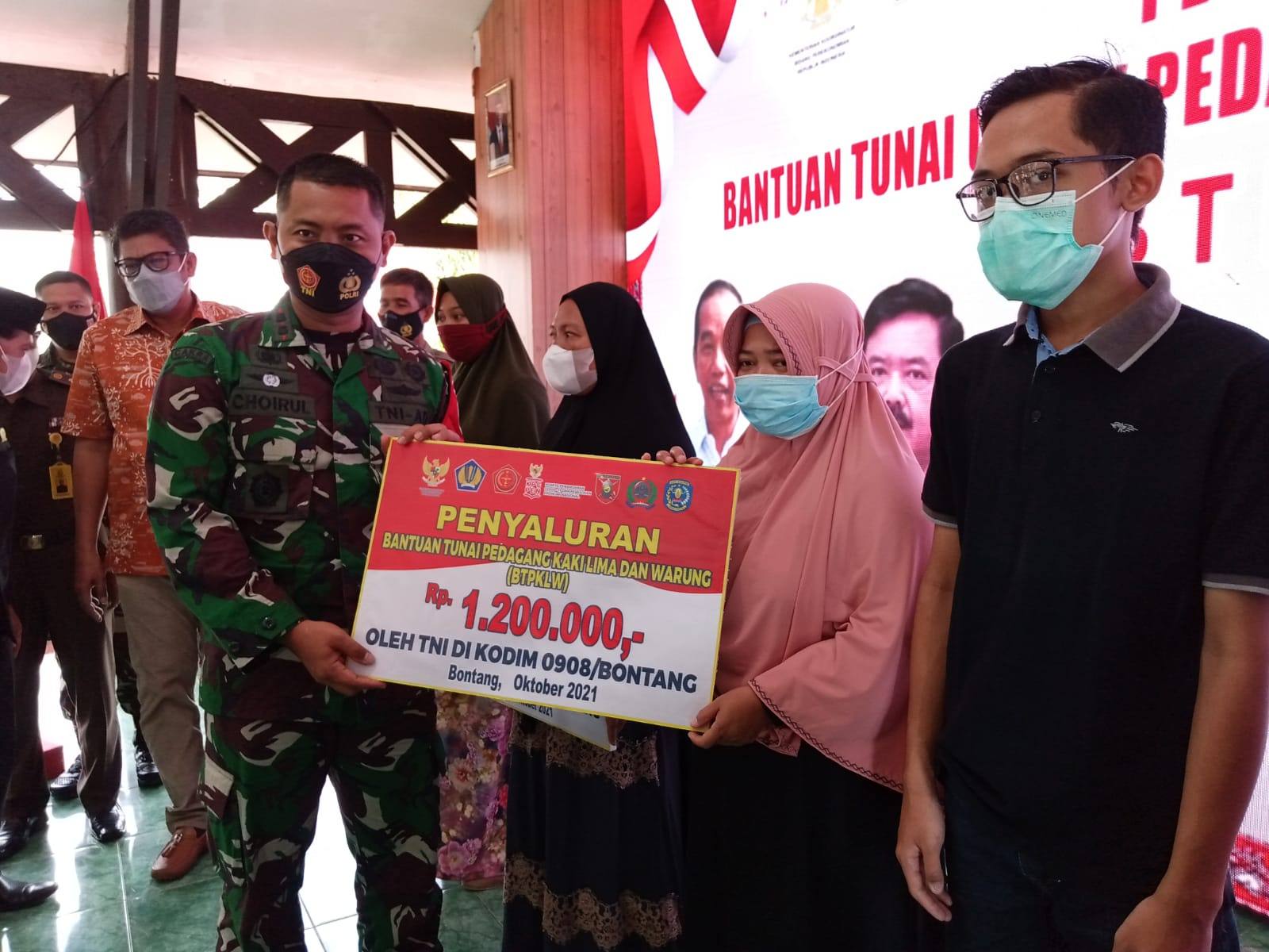 Bantuan Rp 1,2 Juta Untuk PKL dan Warung Mulai Disalurkan