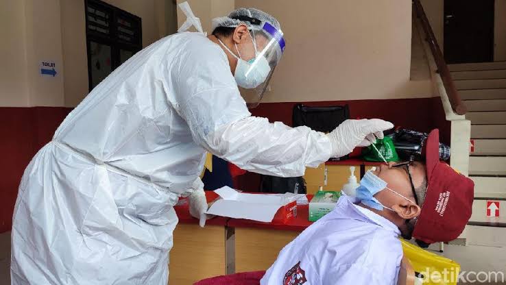 Monitoring PTM, Dinkes Bontang Swab Acak Guru dan Siswa di Akhir Tahun