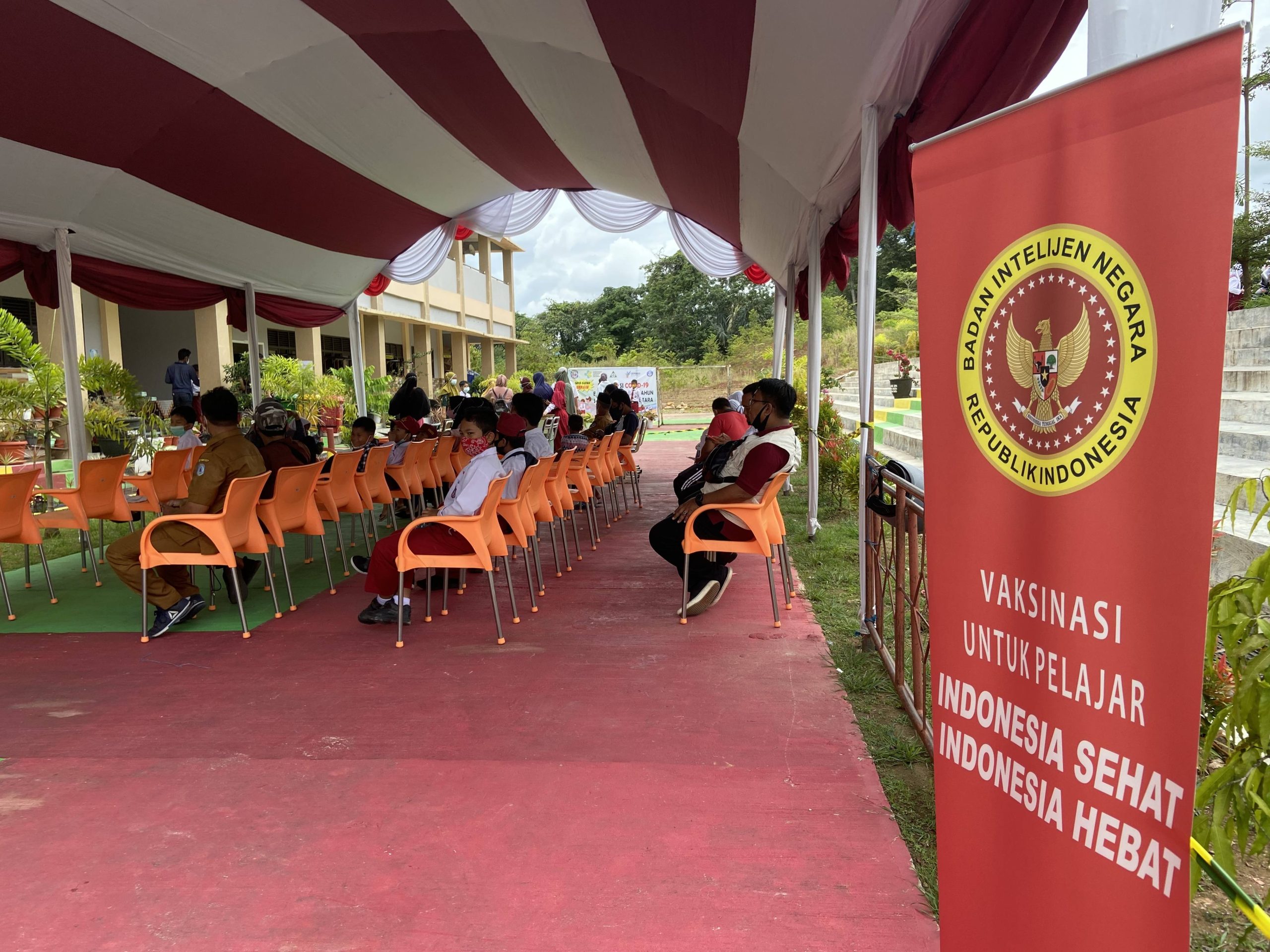 Binda Kaltim Salurkan 900 Dosis Vaksin ke Siswa SD di Bontang