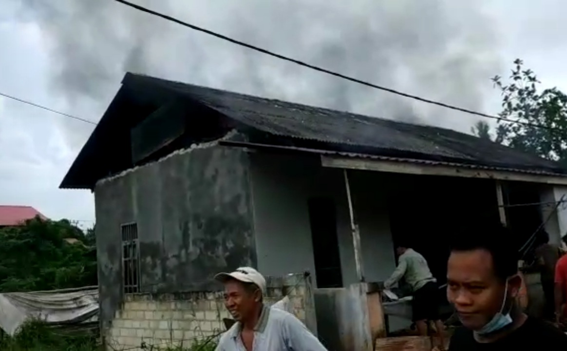 Kebakaran di Guntung Satu Rumah Hangus