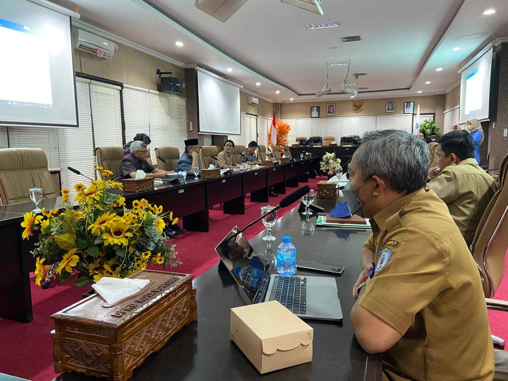 Komisi II Bahas Raperda Pengelolaan Keuangan Daerah
