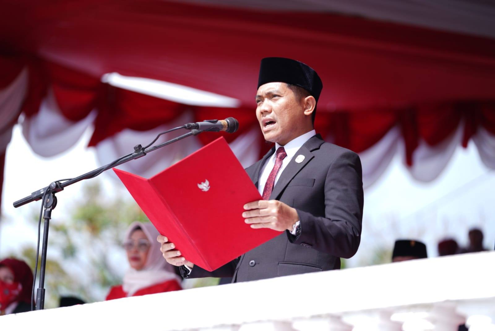 Upacara Kemerdekaan, Ketua DPRD Baca Teks Proklamasi di Stadion Bessai Berinta