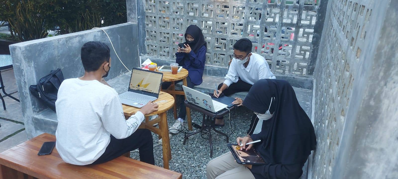 Jaring Bibit Kartunis Muda Bontang, Creature Sukses Gelar Profil Picture Desain