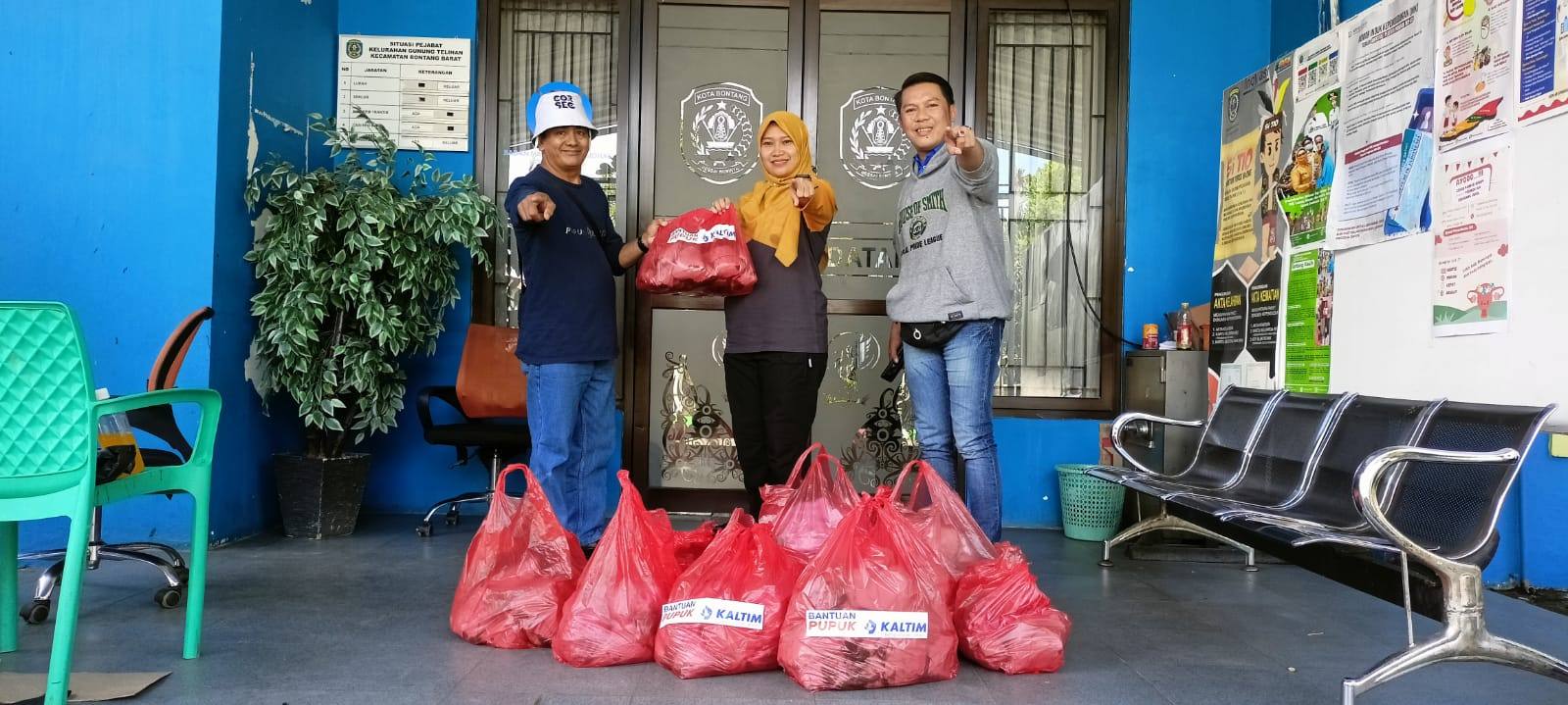 Respon Cepat Banjir Bontang, PKT Salurkan 800 Paket Makanan di Empat Kelurahan