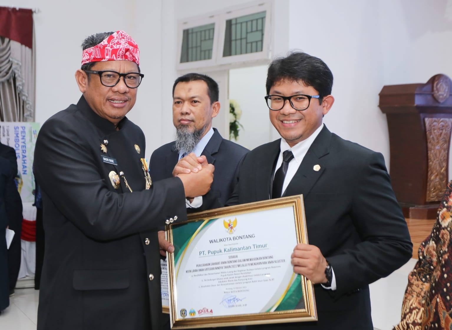 PKT Raih Penghargaan Perusahaan Sahabat Anak dari Pemkot Bontang