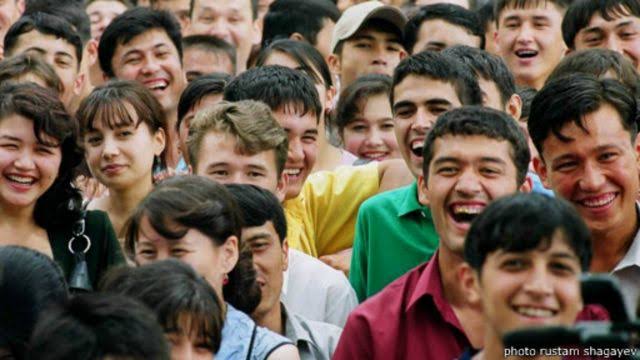 10 Daerah Paling Nggak Bahagia di Indonesia