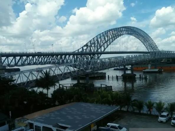 Jembatan Mahakam di Samarinda Tetap Aman Pasca Ditabrak Tongkang