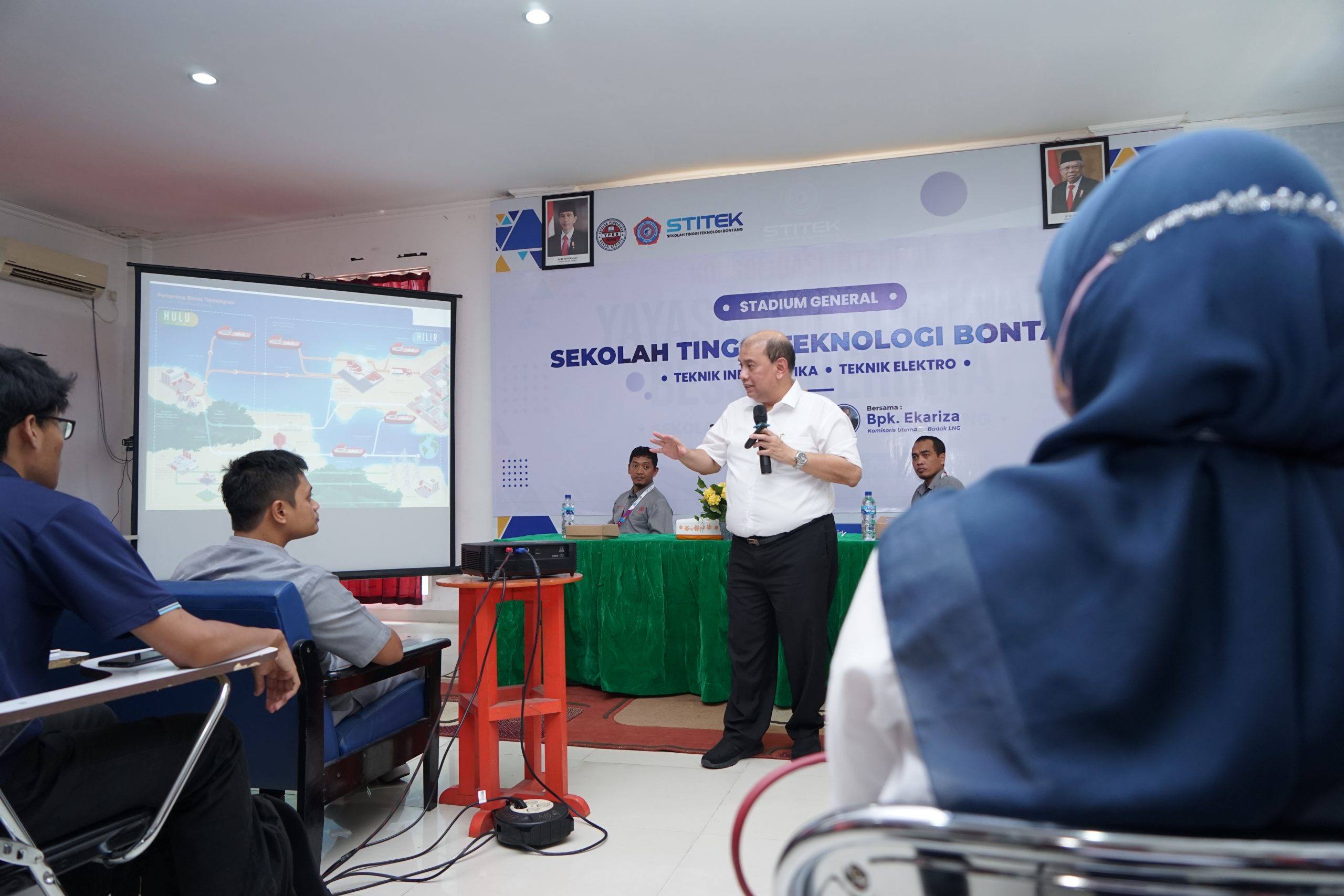 Komite Dewan Komisaris Badak LNG Berikan Kuliah Umum tentang Industri Migas